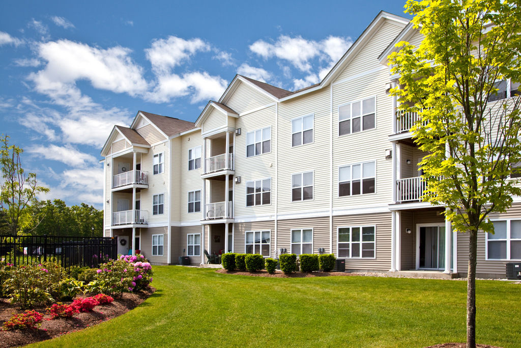 Pembroke Woods Apartments photo 3