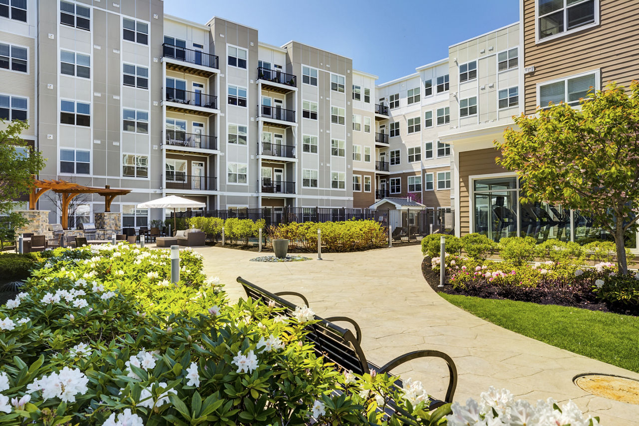 Everly Apartments photo 4