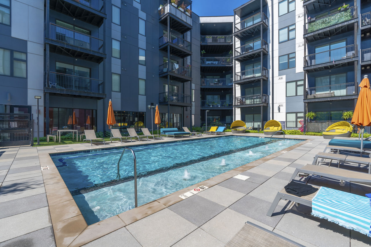 Main & Clay Apartments photo 3
