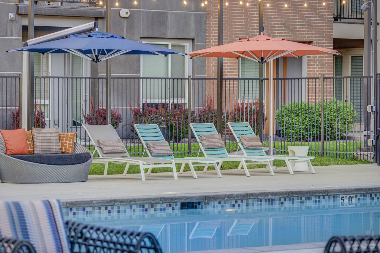 Novi at Jordan Valley Station Apartments photo 3