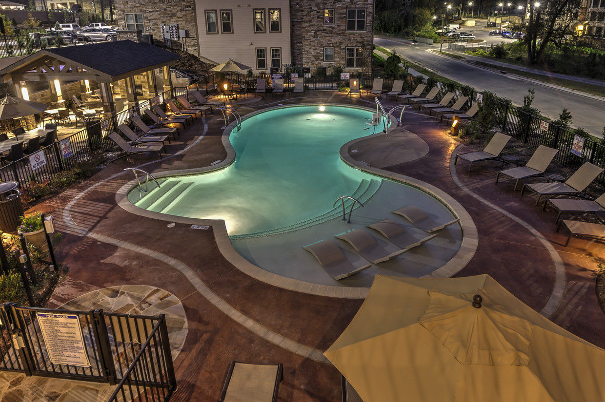 The Marlowe Lake Boone Apartments photo 3