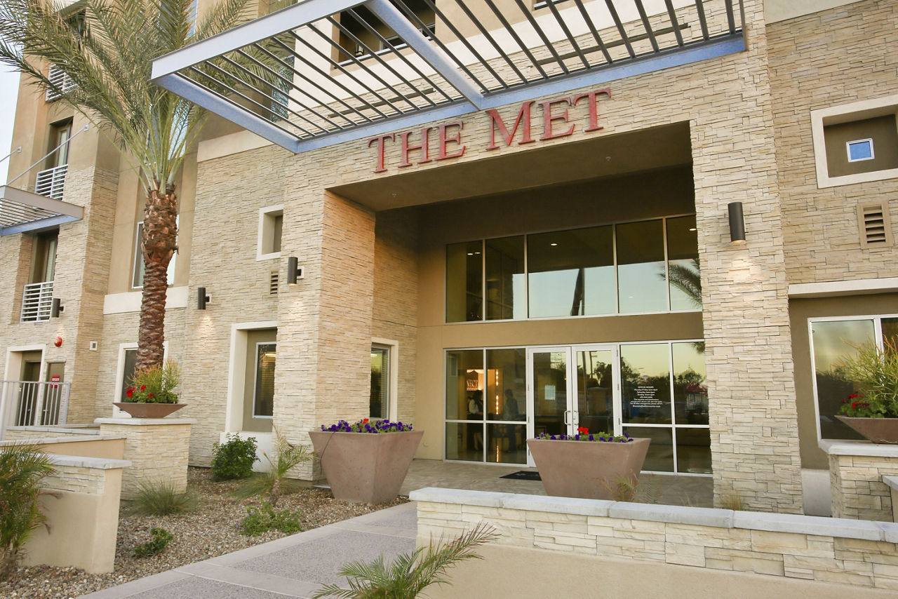 The Met at Fashion Center photo 2