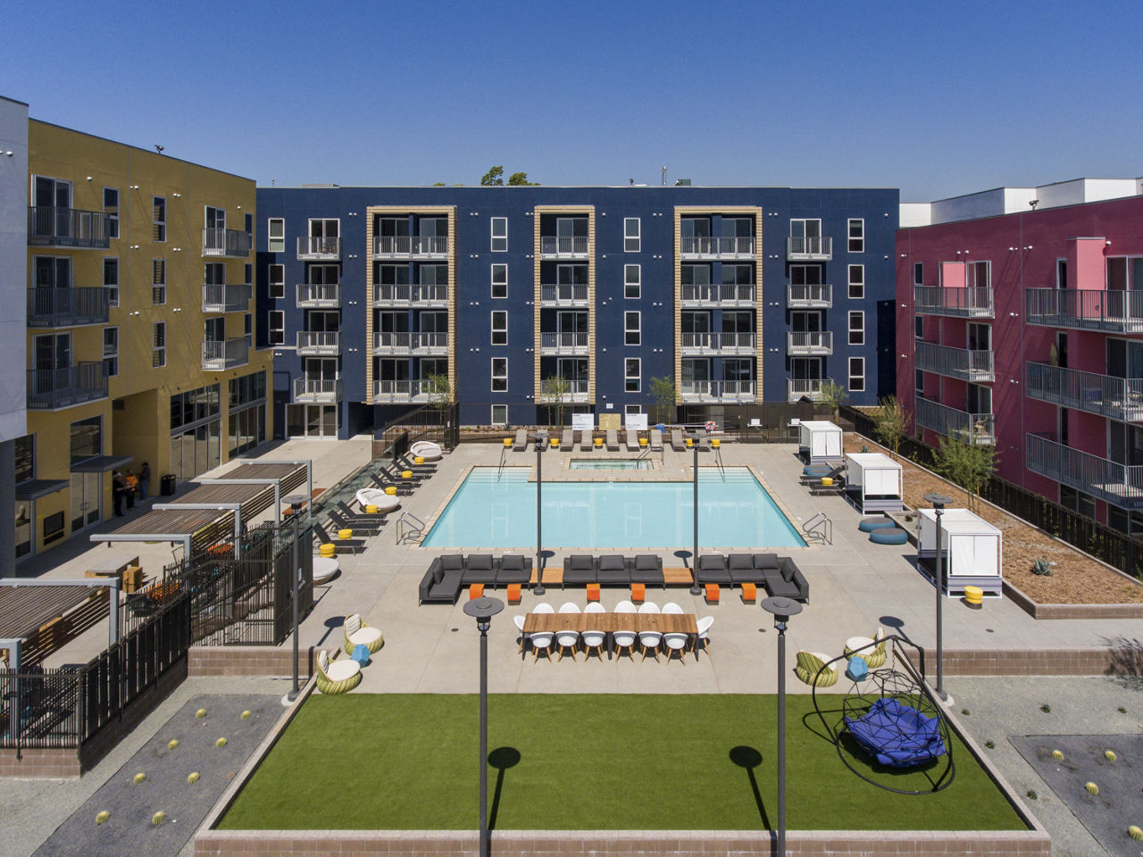 LA Plaza Village Apartments photo 4