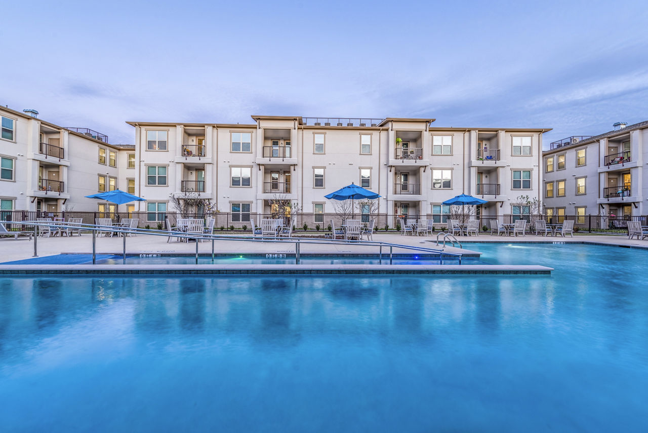 Overture Frisco 55+ Active Adult Apartment Homes photo 4