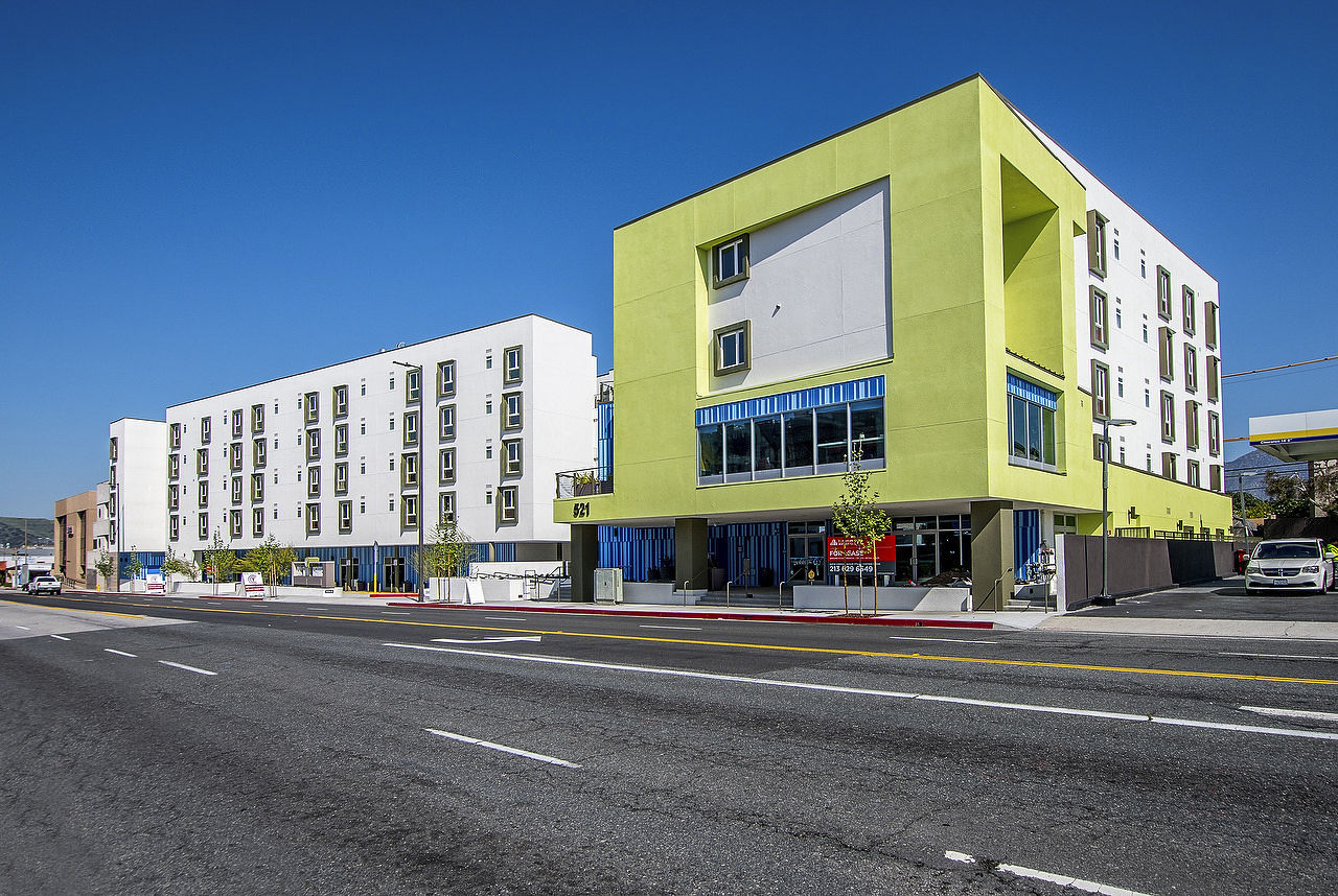 CC Tan Center Apartments photo 2