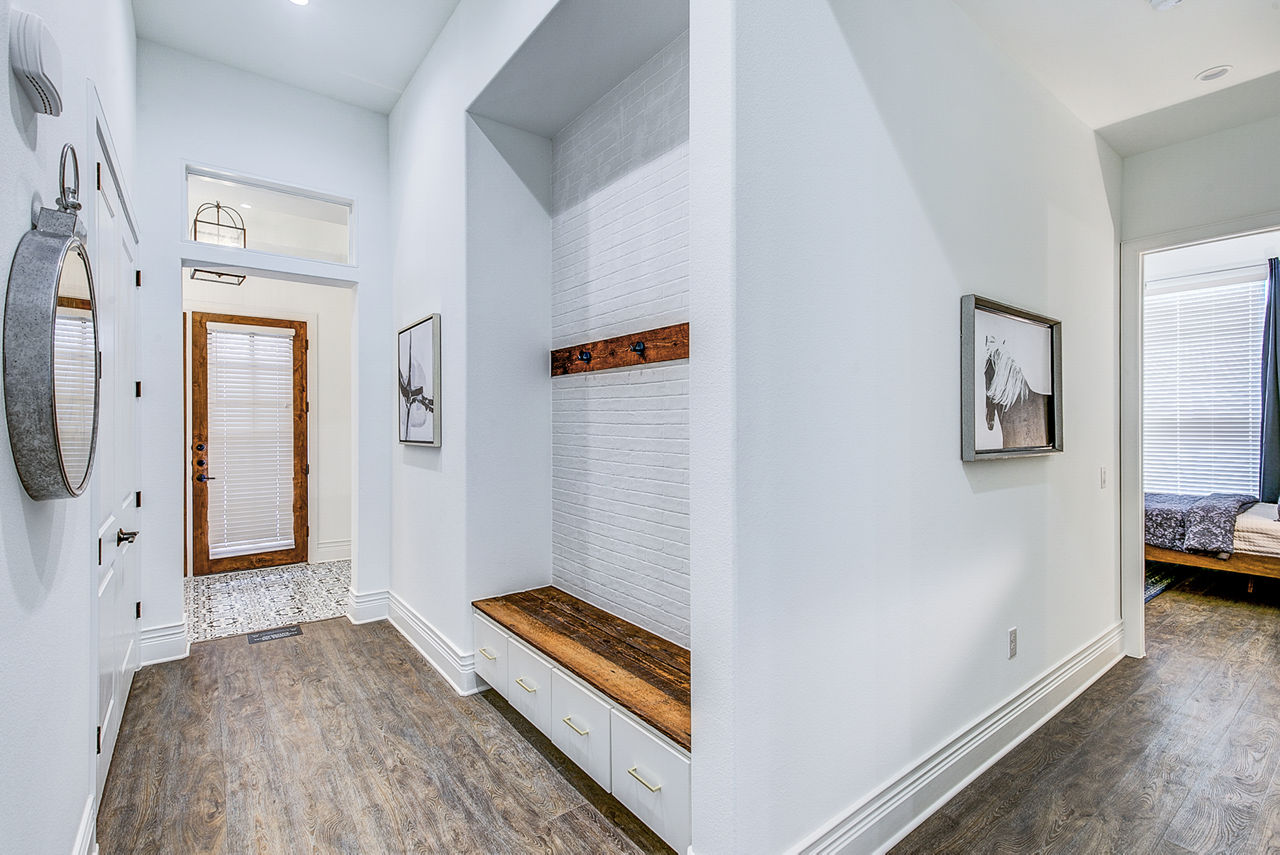 Elan Inwood photo 5