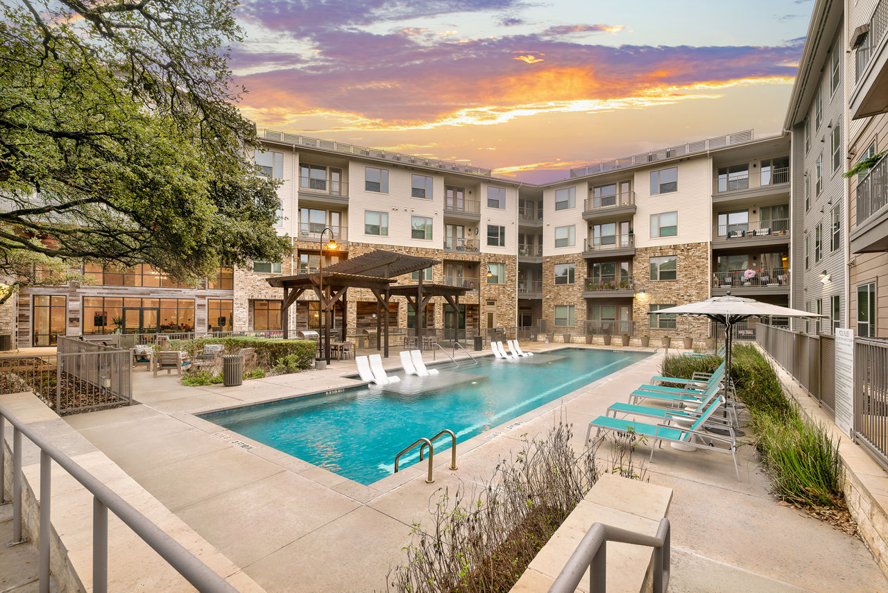 Everleigh Lakeline 60+ Active Adult Apartment Homes photo 3