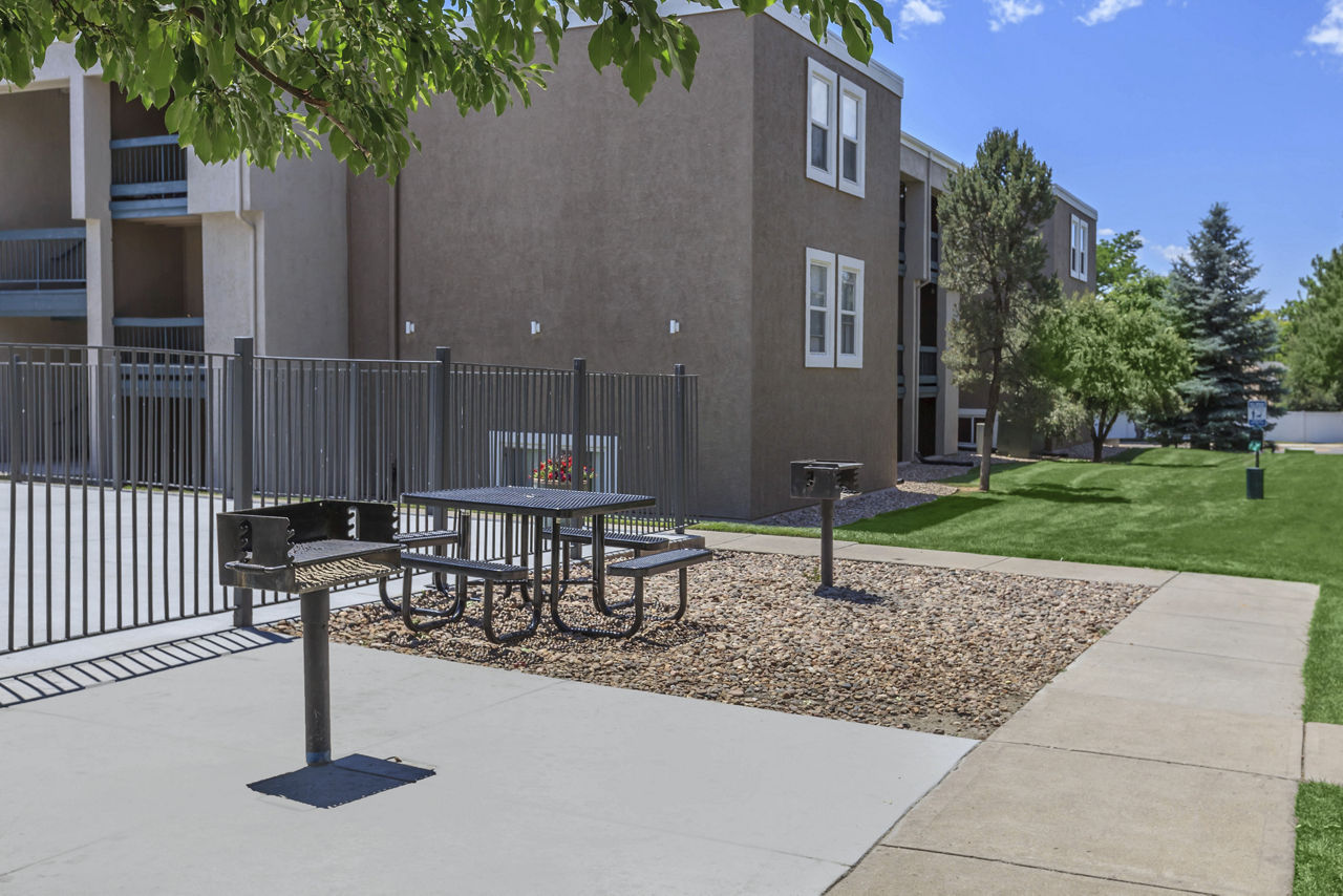 Westbury Apartments photo 4