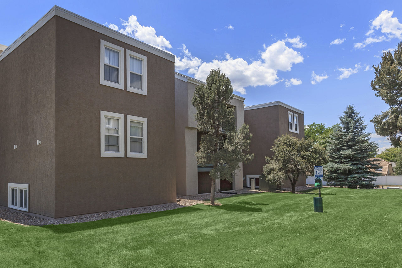 Westbury Apartments photo 5