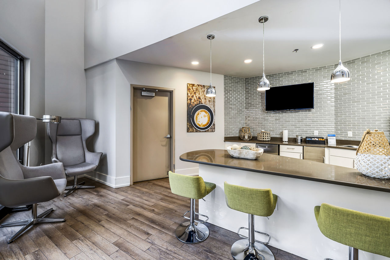 Whetstone Apartments photo 5