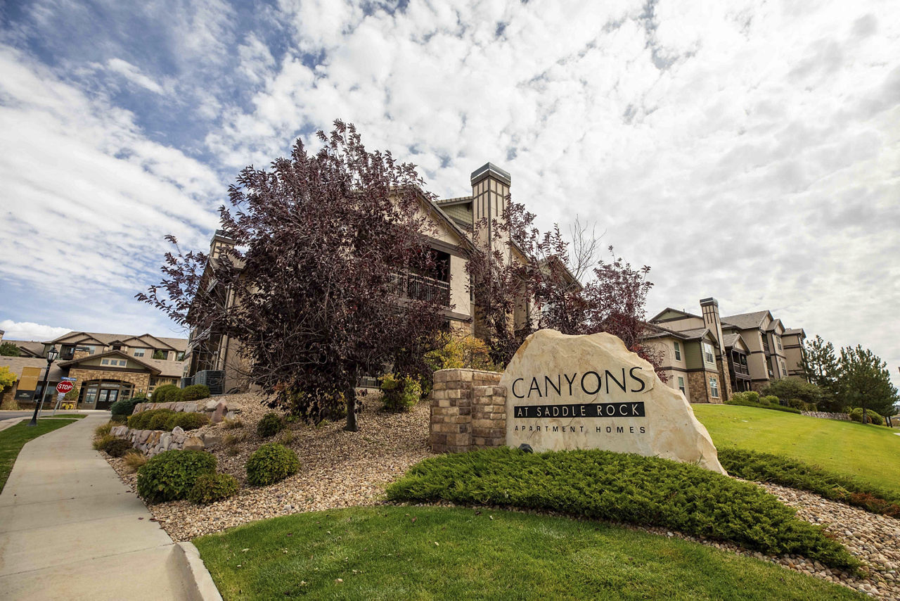 Canyons at Saddle Rock photo 2