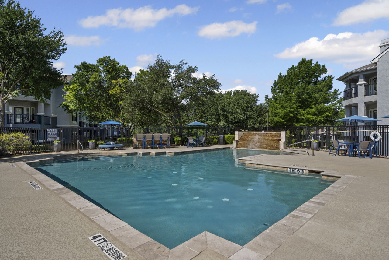 Benton Pointe photo 2