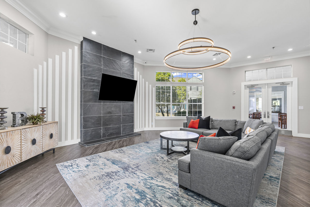 Benton Pointe photo 5