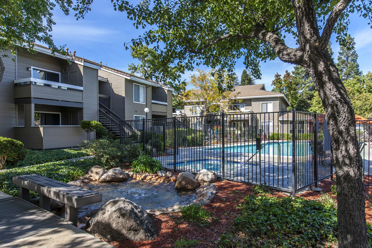 Monte Vista Apartments photo 3