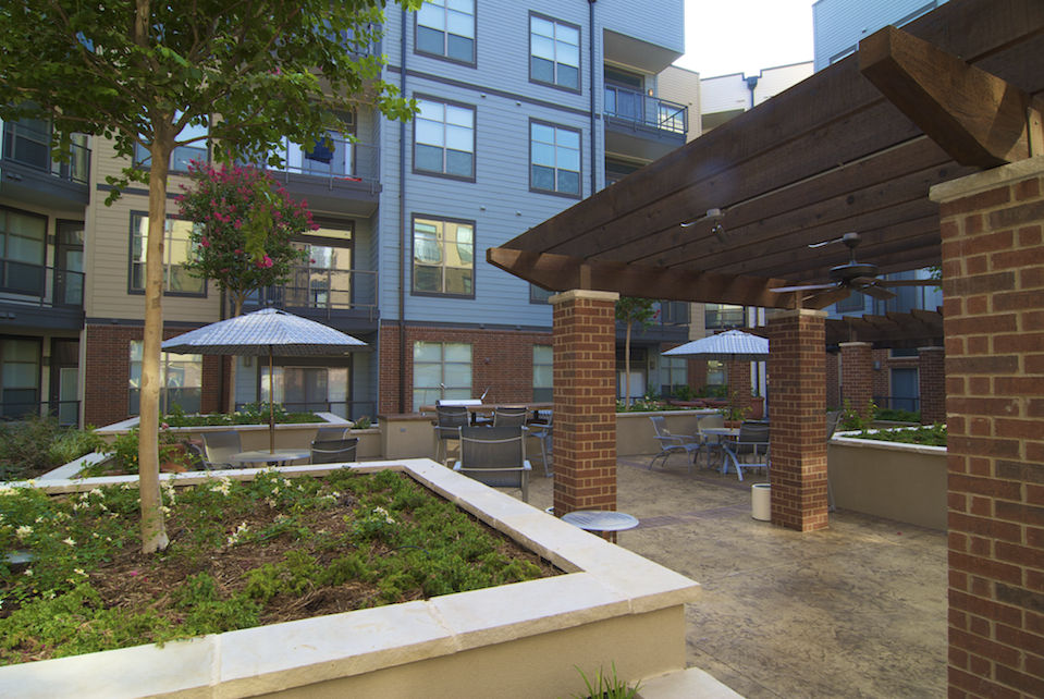2901 Indiana St Dallas, TX 75226 photo 4