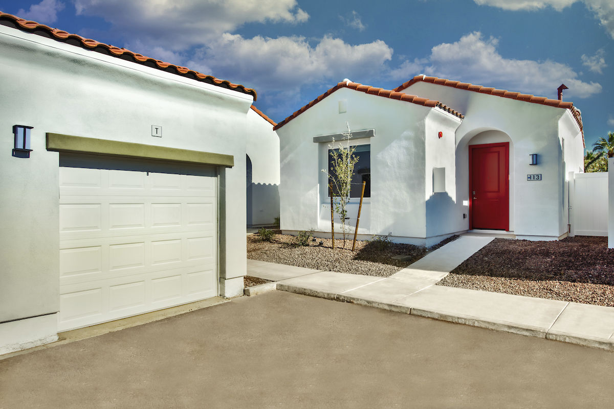 Abode At Litchfield Park photo 2