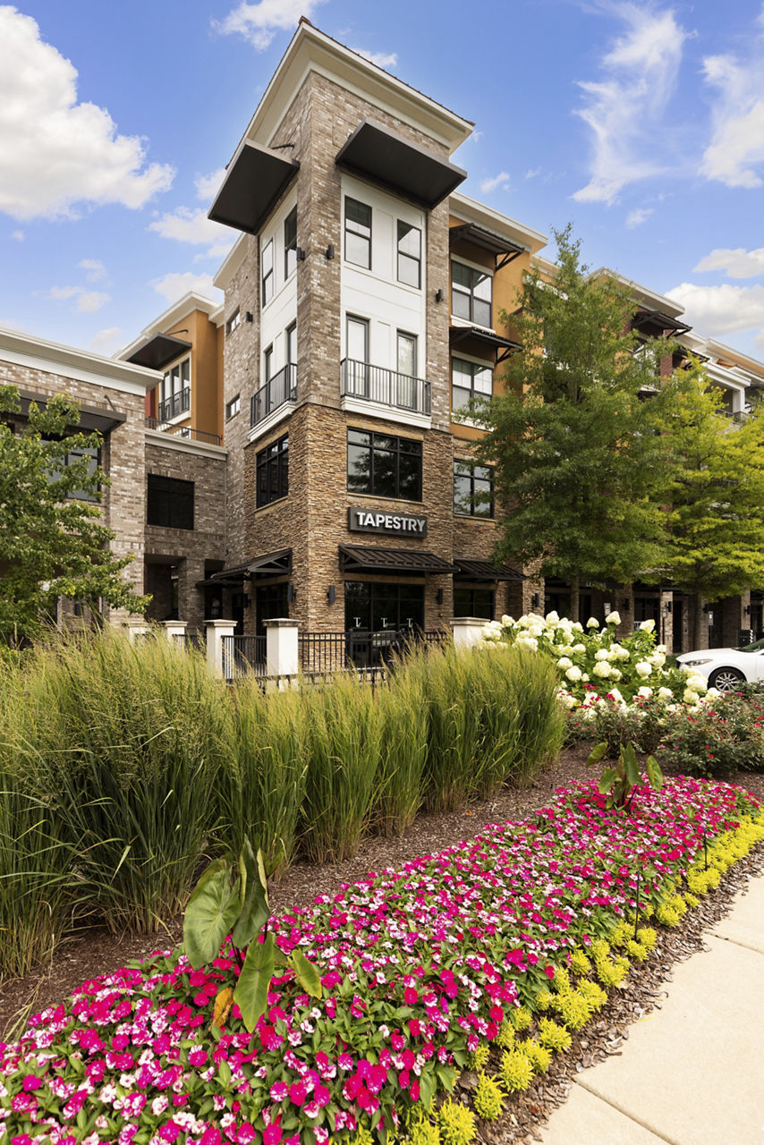 Tapestry at Brentwood Town Center Apartments photo 2