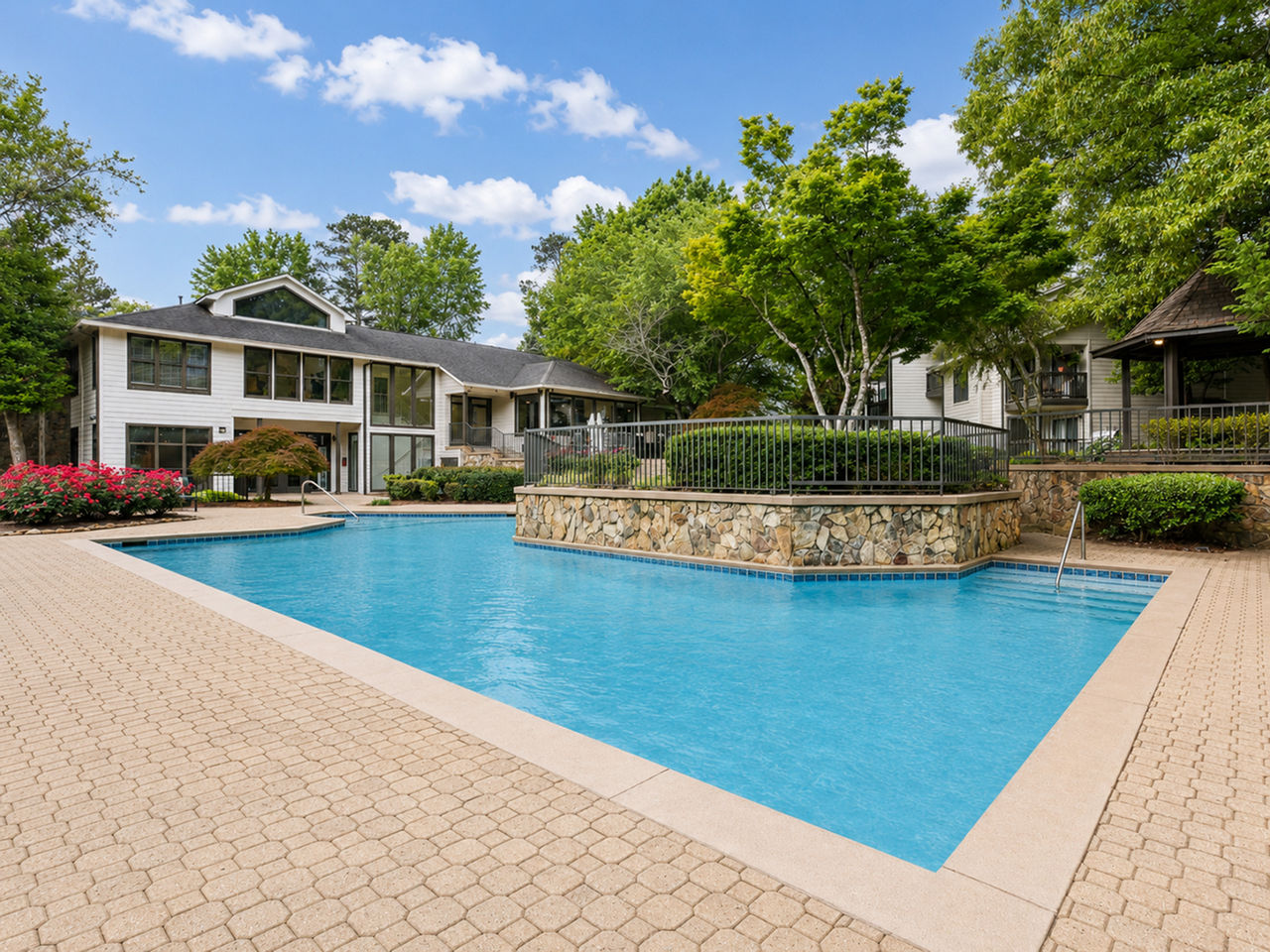 Avana Court photo 2