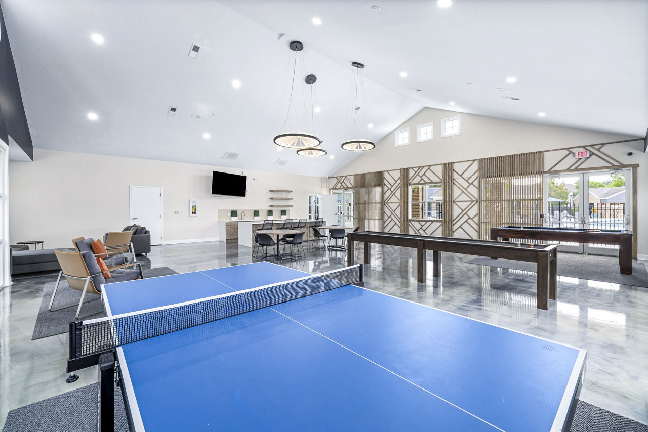 403 West photo 5
