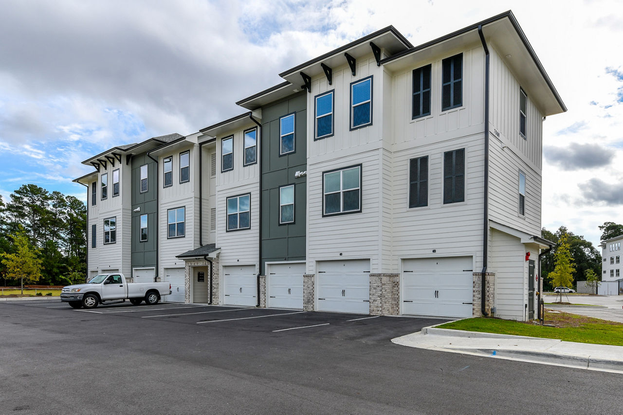 The Burke Apartments photo 3