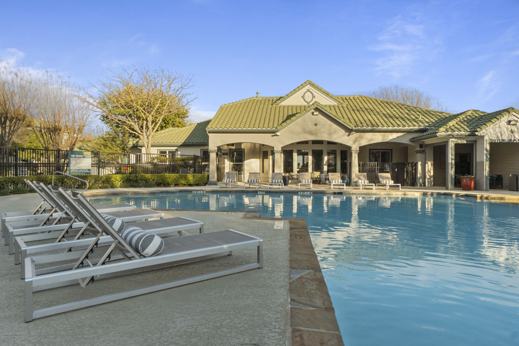 Siena Apartments photo 3
