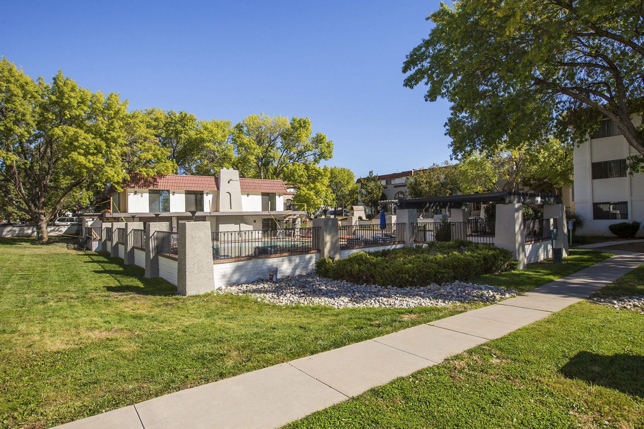 Milo Apartments photo 3