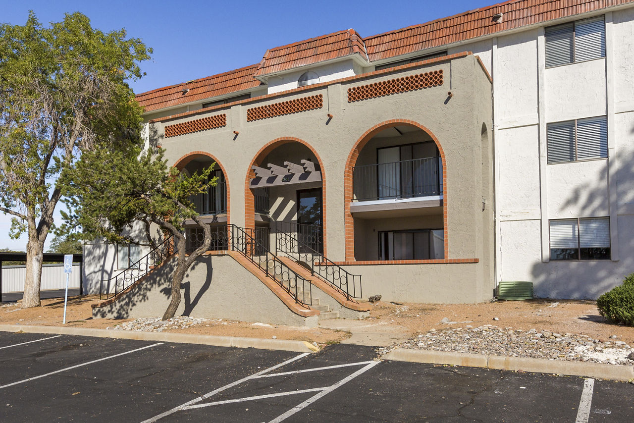 Milo Apartments photo 4
