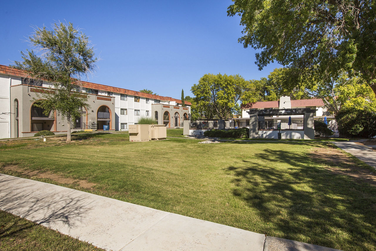 Milo Apartments photo 5