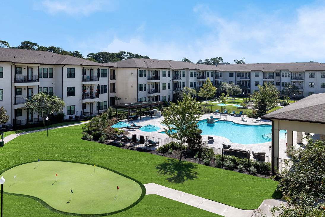 Ivy Point Kingwood photo 2