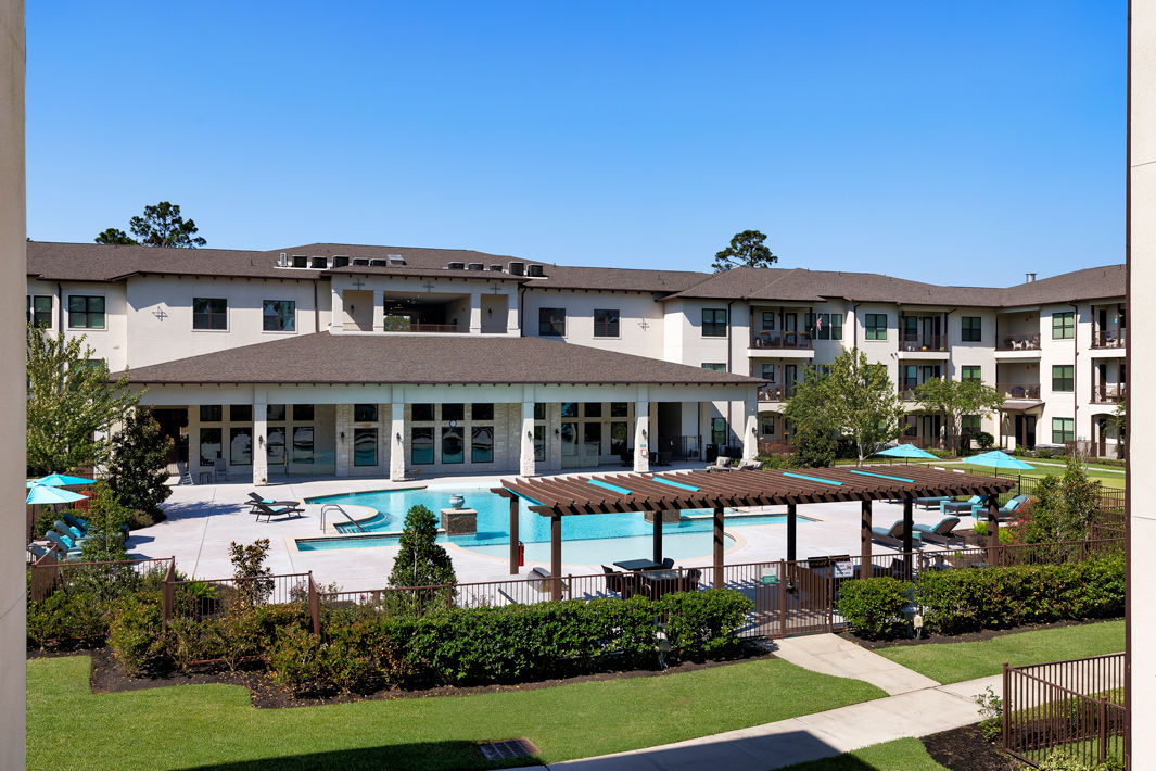 Ivy Point Kingwood photo 3