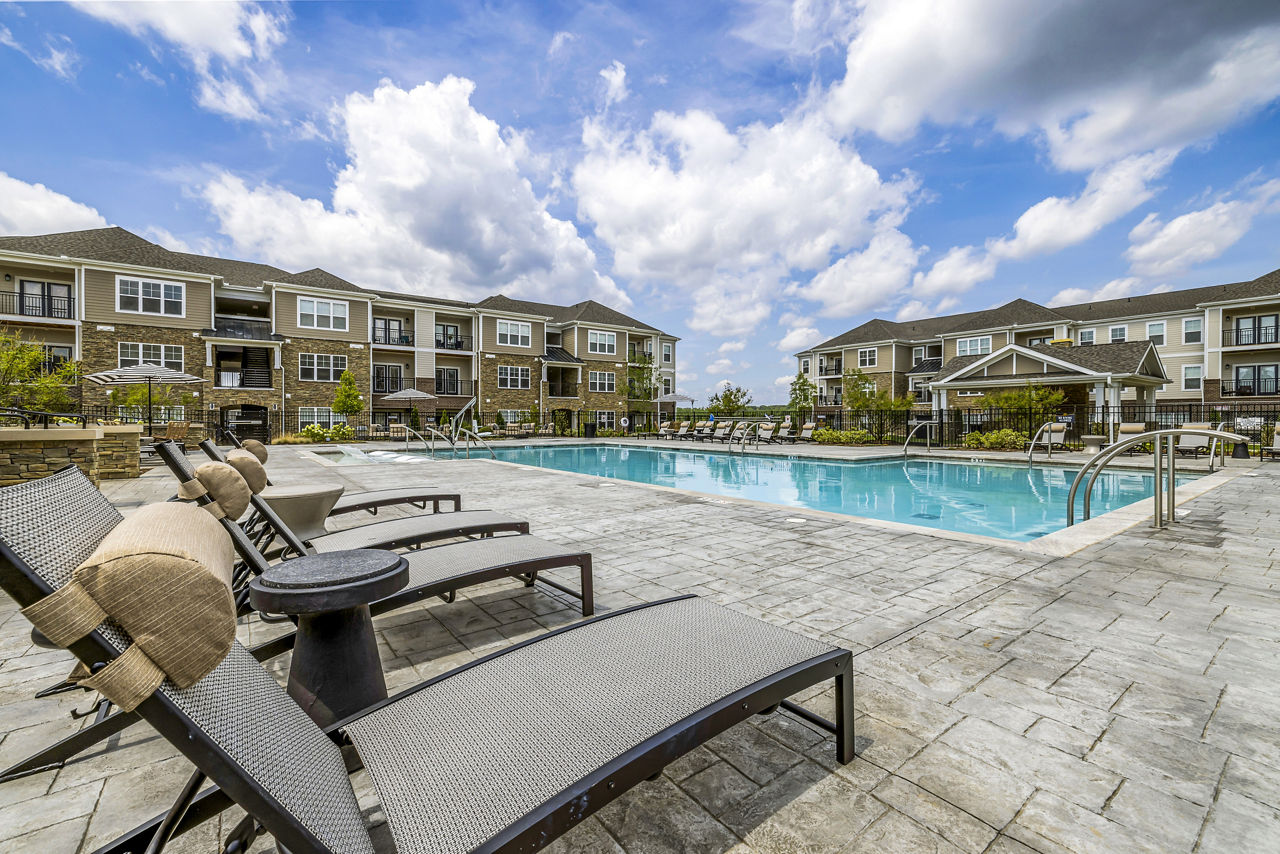 River Oaks Landing photo 2
