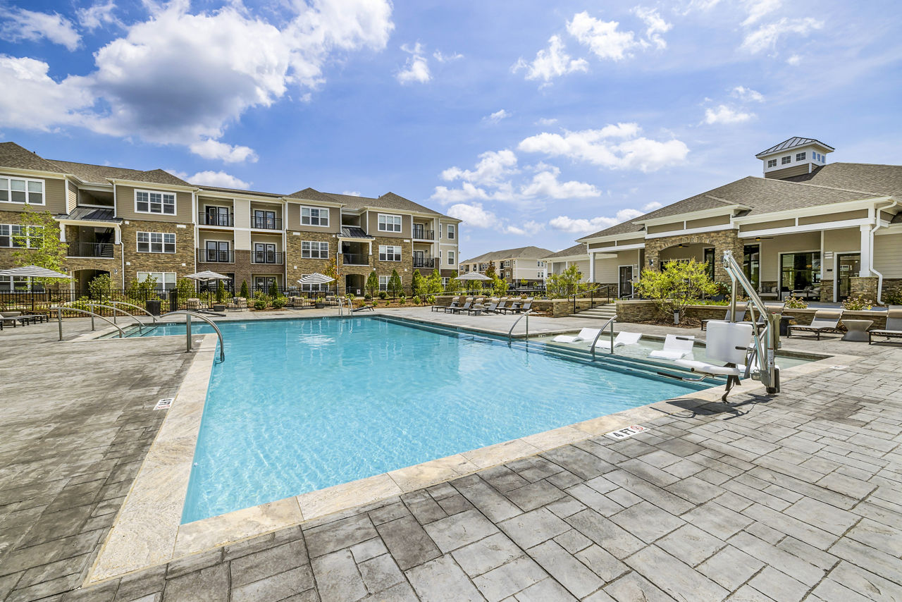 River Oaks Landing photo 3