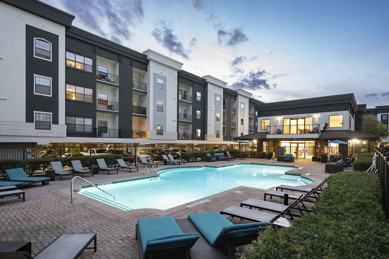 The Grove Chamblee Apartments photo 4