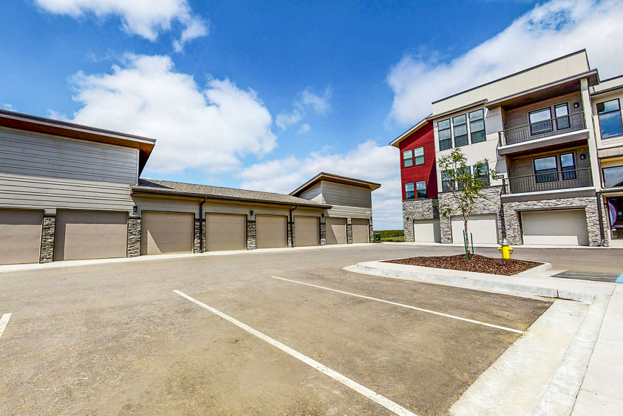 Residences at Echelon photo 4