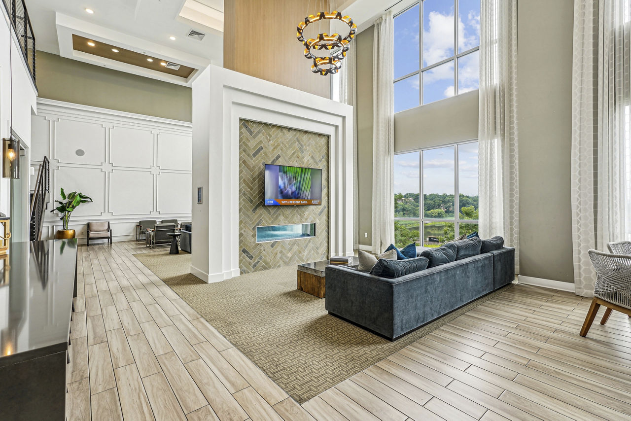 Liberty Bay Club Apartments photo 2