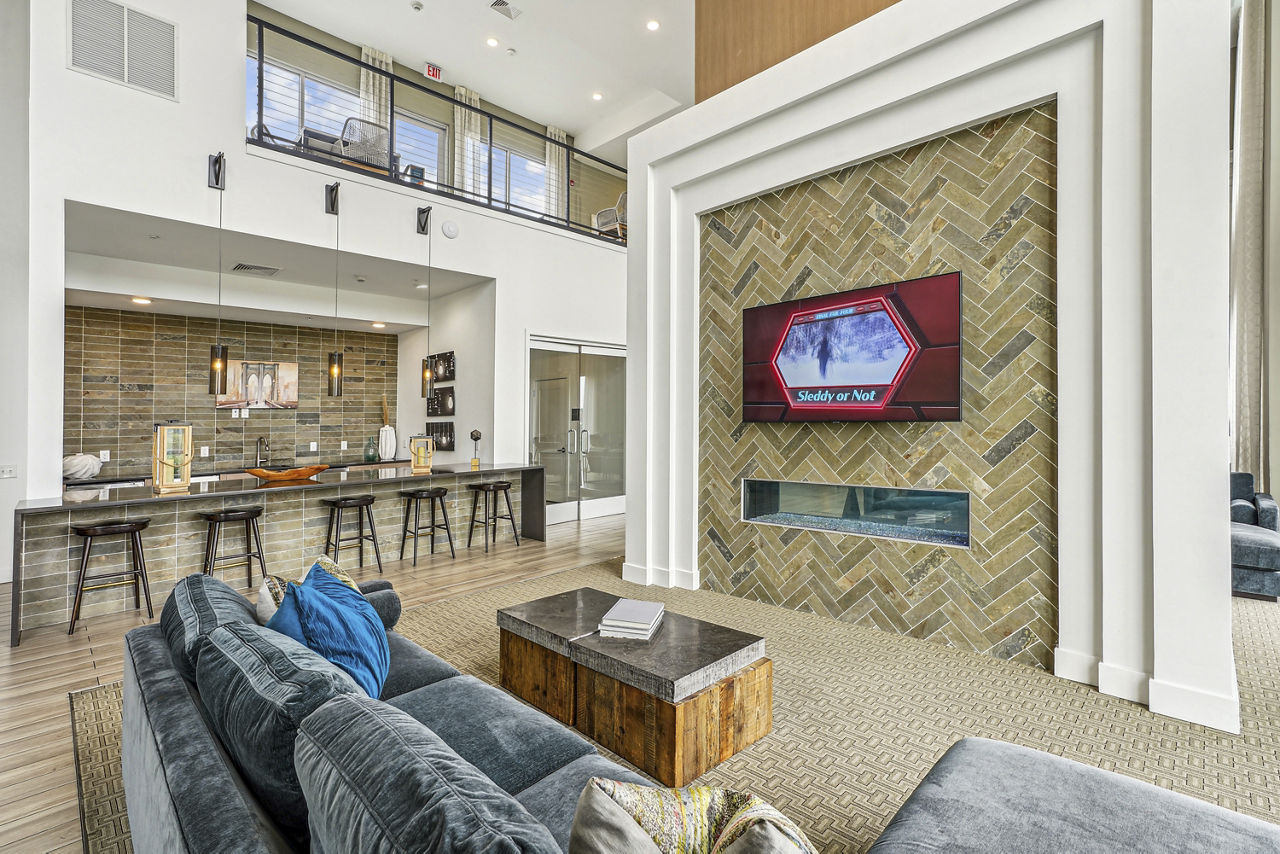 Liberty Bay Club Apartments photo 3