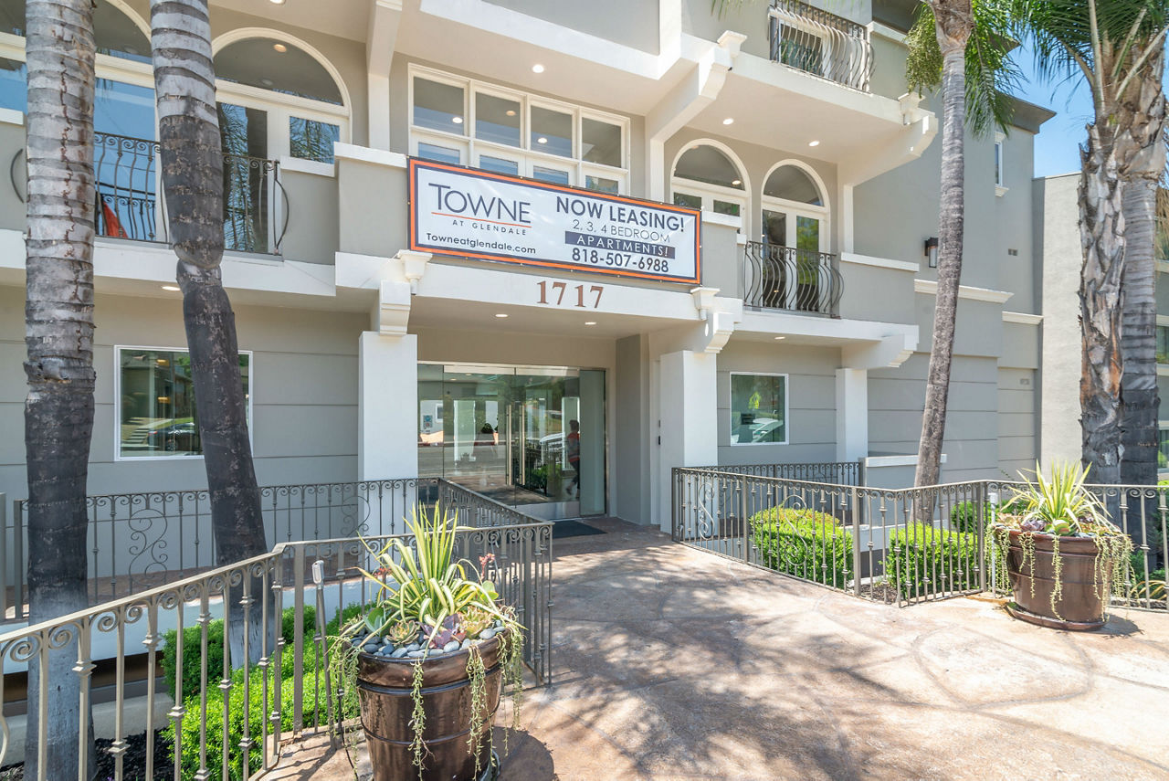 Towne at Glendale photo 2