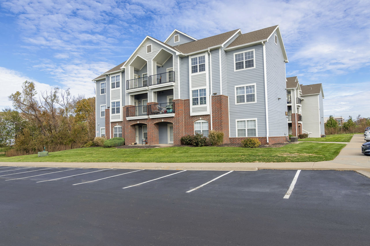 Wild Oak Apartments photo 2