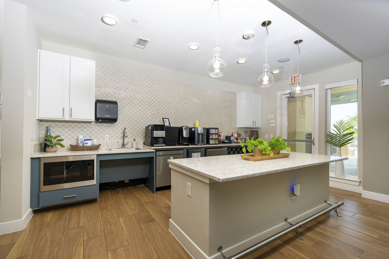 Sage Stone Oak 55+ Active Adult Apartment Homes photo 5