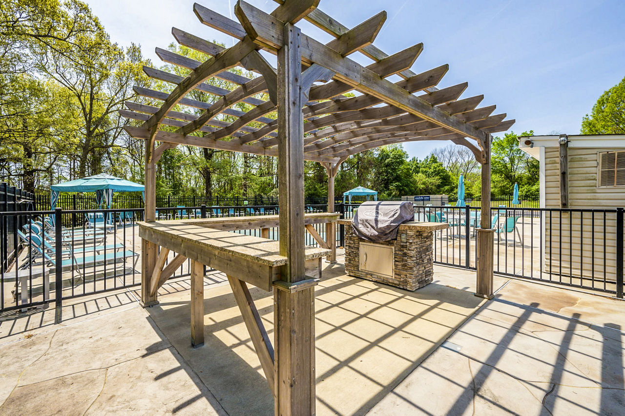 Woodshire Apartments photo 4
