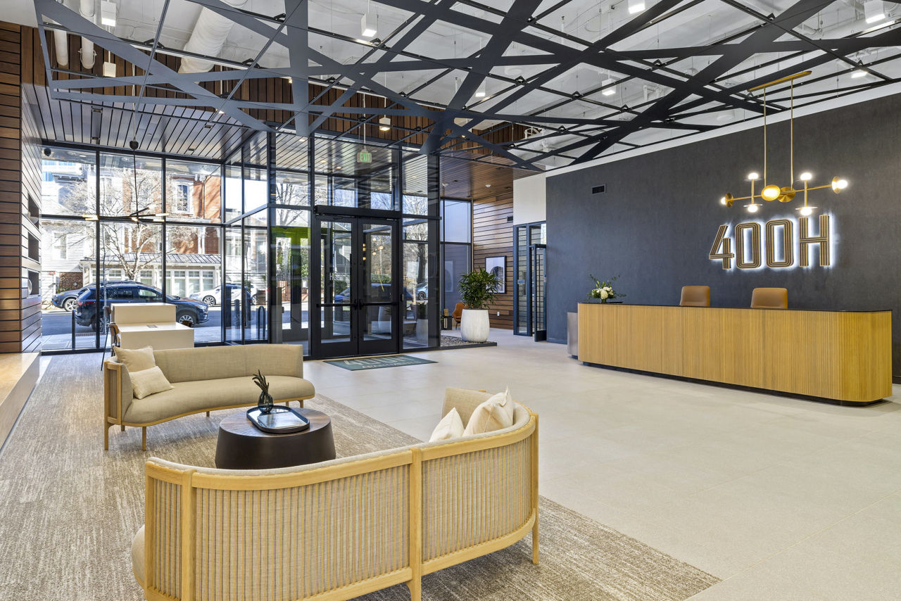 400H Apartments photo 4