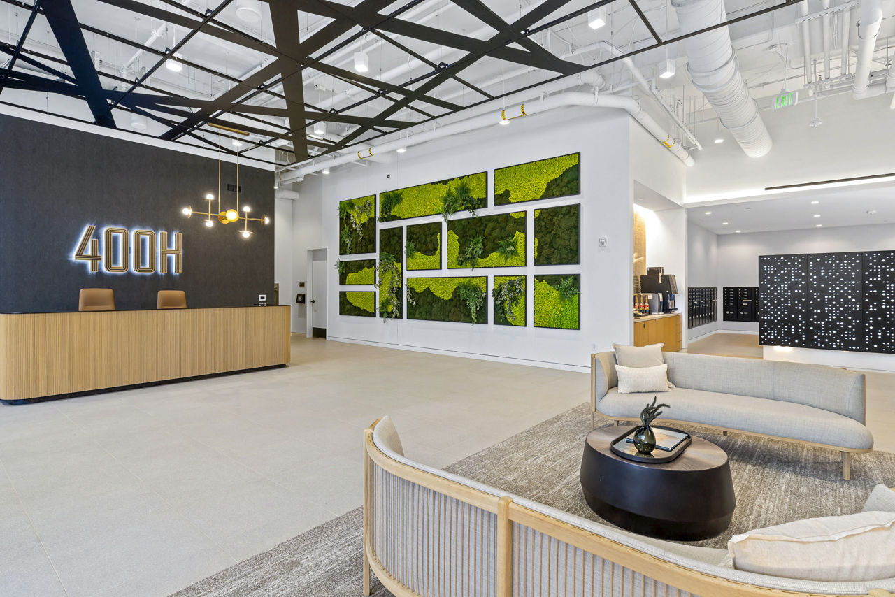 400H Apartments photo 5