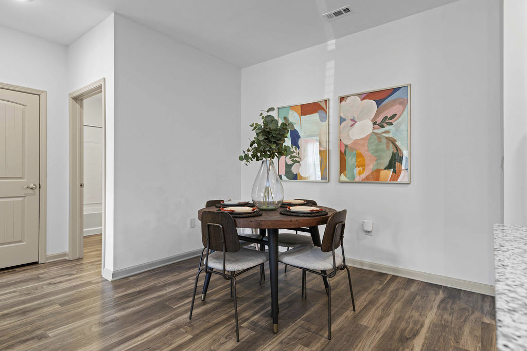 Pringle Square Apartments photo 3