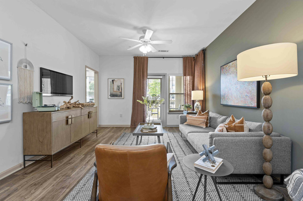 Pringle Square Apartments photo 4