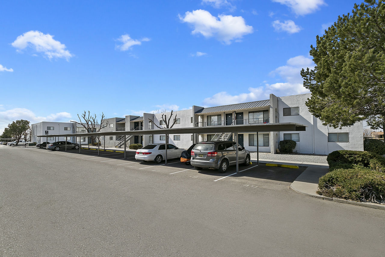 Tesota Midtown photo 2