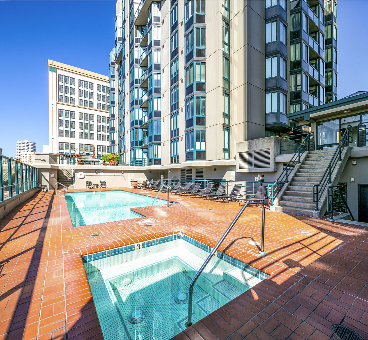 Trinity Towers Apartments photo 3