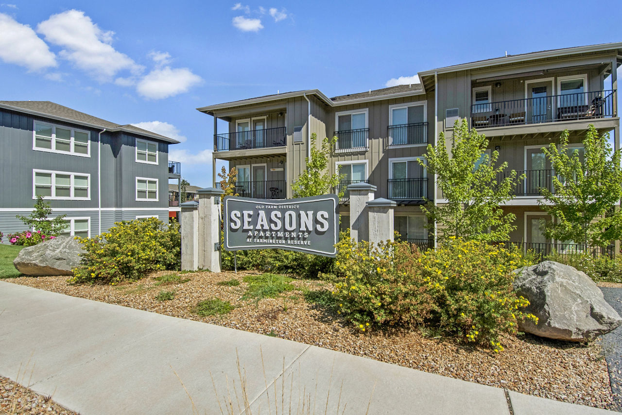 Seasons at Farmington Reserve photo 2