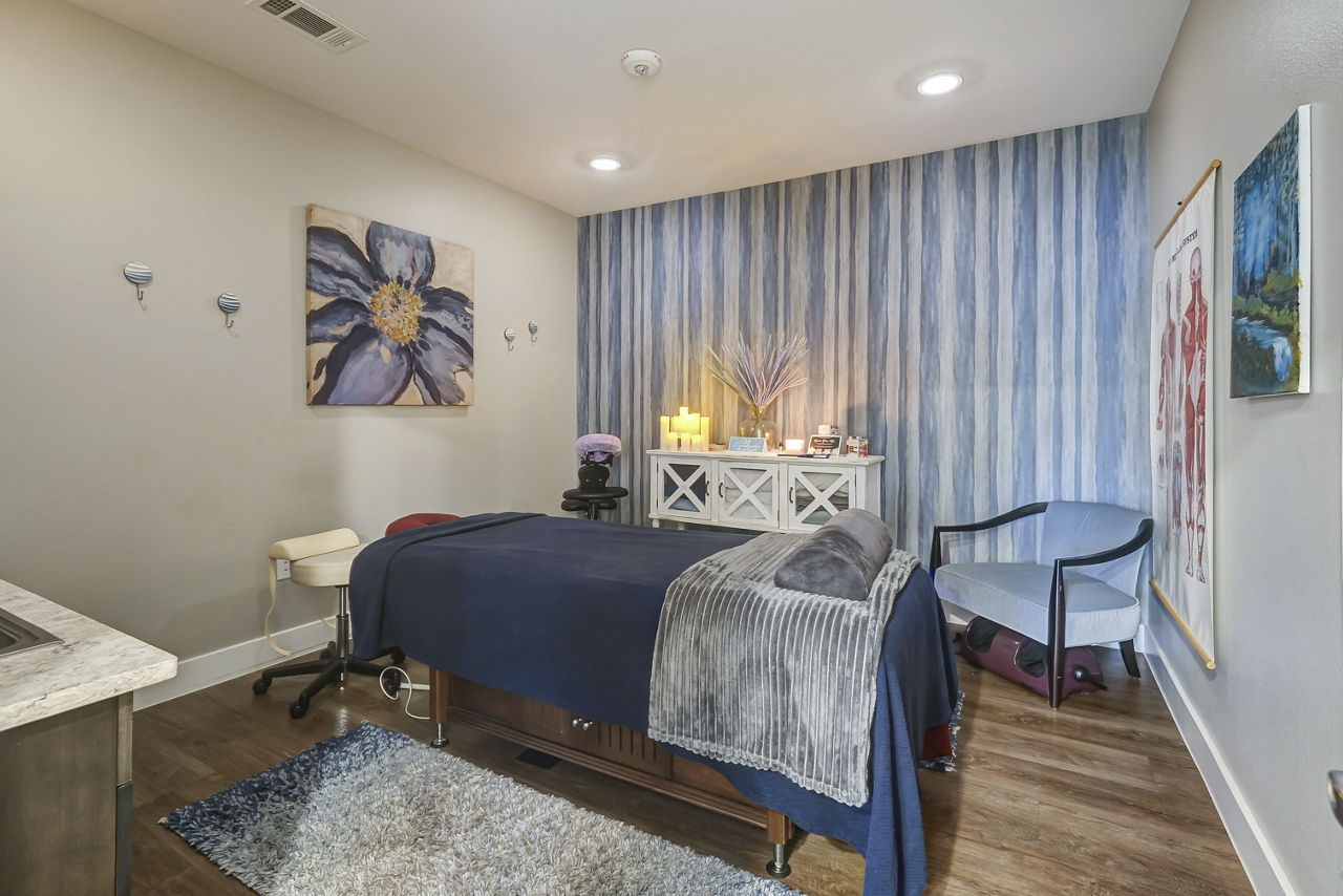 The Orchards at Arlington Highlands 55+ Active Adult Apartments photo 5