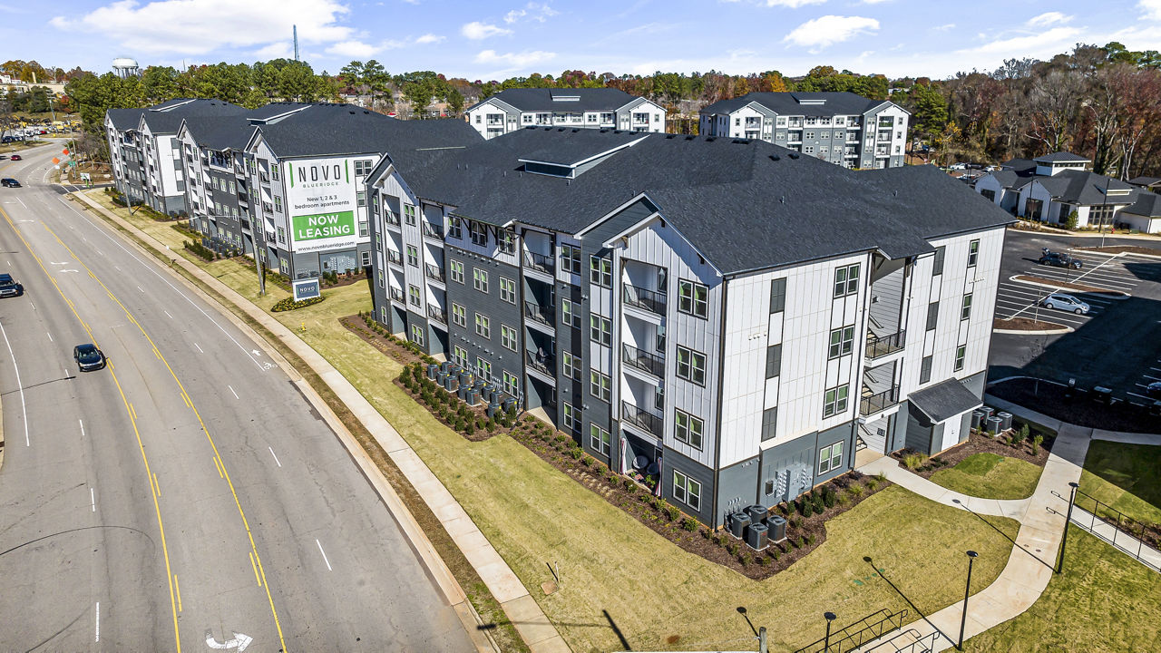 Arlow at Blue Ridge Apartments photo 2