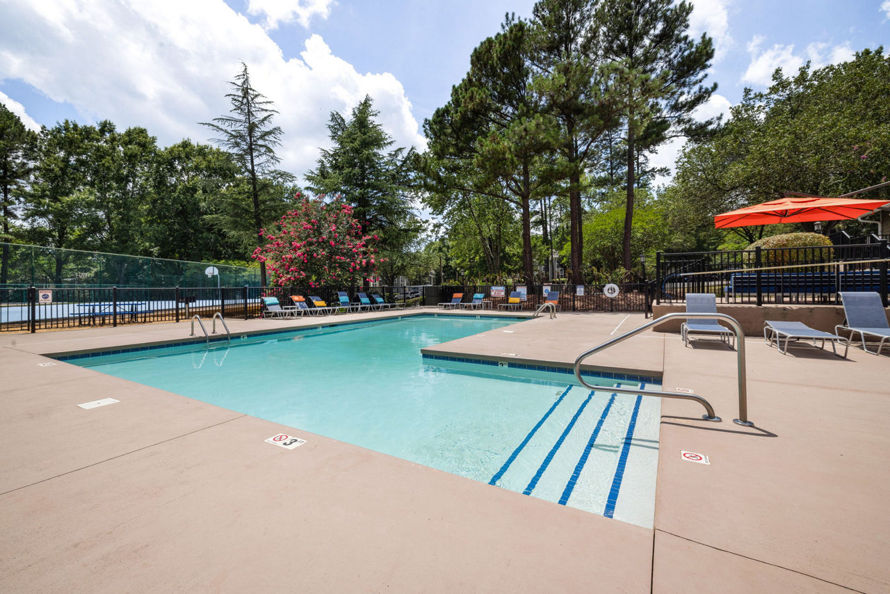 Sunstone Apartments photo 3